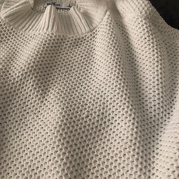 Hollister Cozy Sweater - Picture 5 of 8
